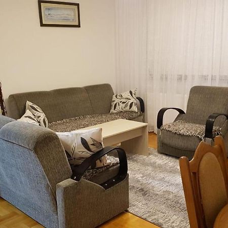 Redon Apartment Пристина Екстериор снимка